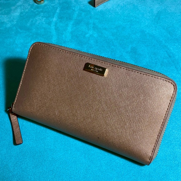 Kate Spade Felix Newbury Saffiano Rose Gold Purse - Picture 13 of 15